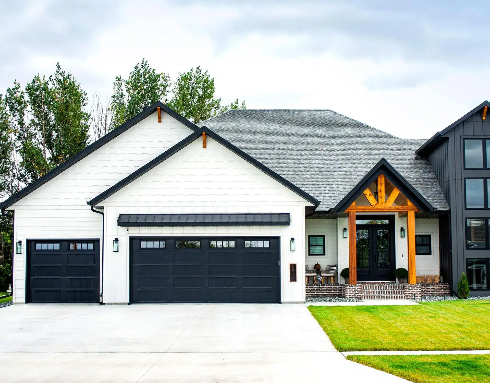 Woodtone carriage house garage doors